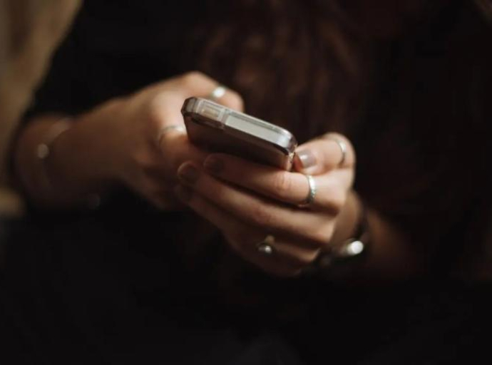 SVEPRISUTNIJE INTERNET NASILJE U BIH: ‘Nažalost, uvjerili smo se da može doći i do samoubistva’