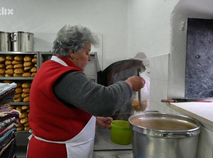 Iako je ukinut PDV na doniranu hranu, najveća narodna kuhinja u Sarajevu nije dobila niti jednu donaciju