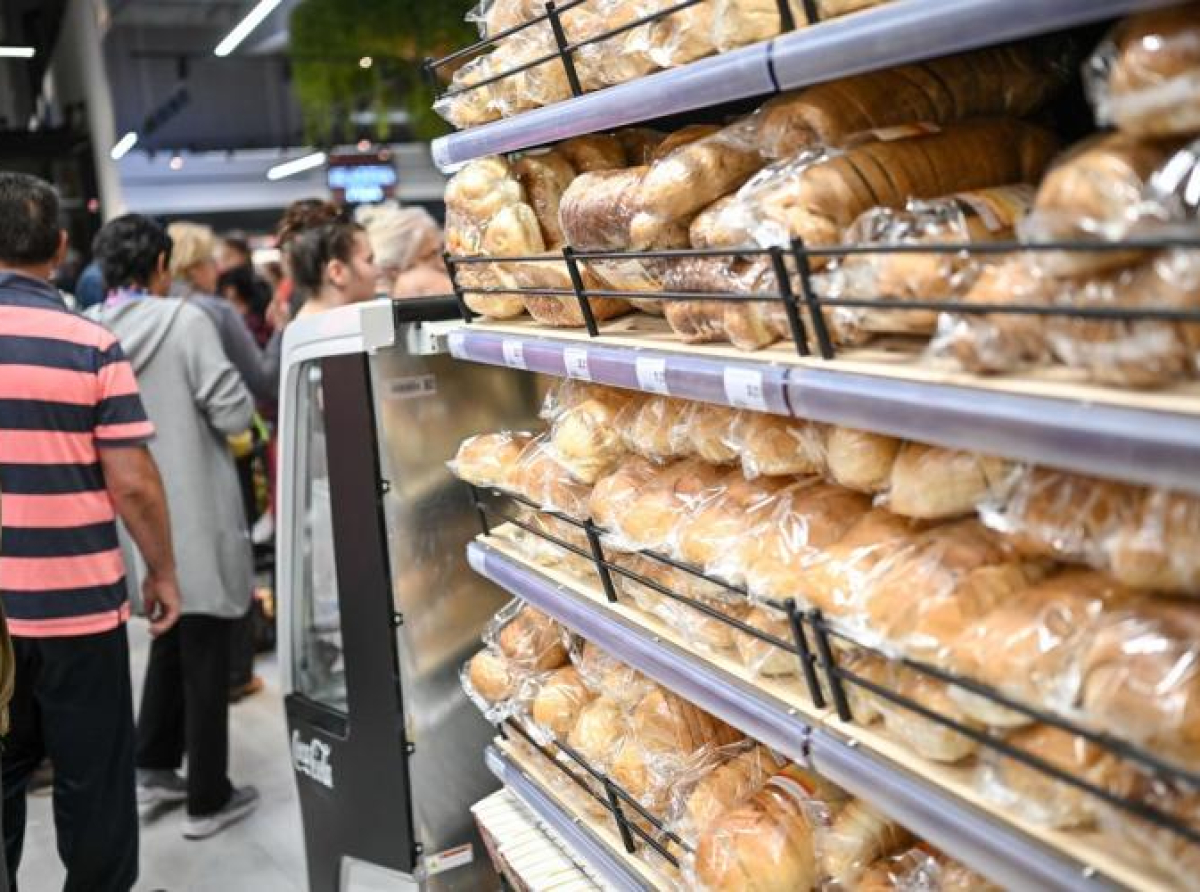 "Zaključavanje" cijena u BiH presipanje iz šupljeg u prazno
