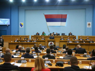 Sve srpske stranke NSRS glasale za Izvještaj Grajfove komisije kojim se negira genocid u Srebrenici, traže i smjenu Lagumdžije