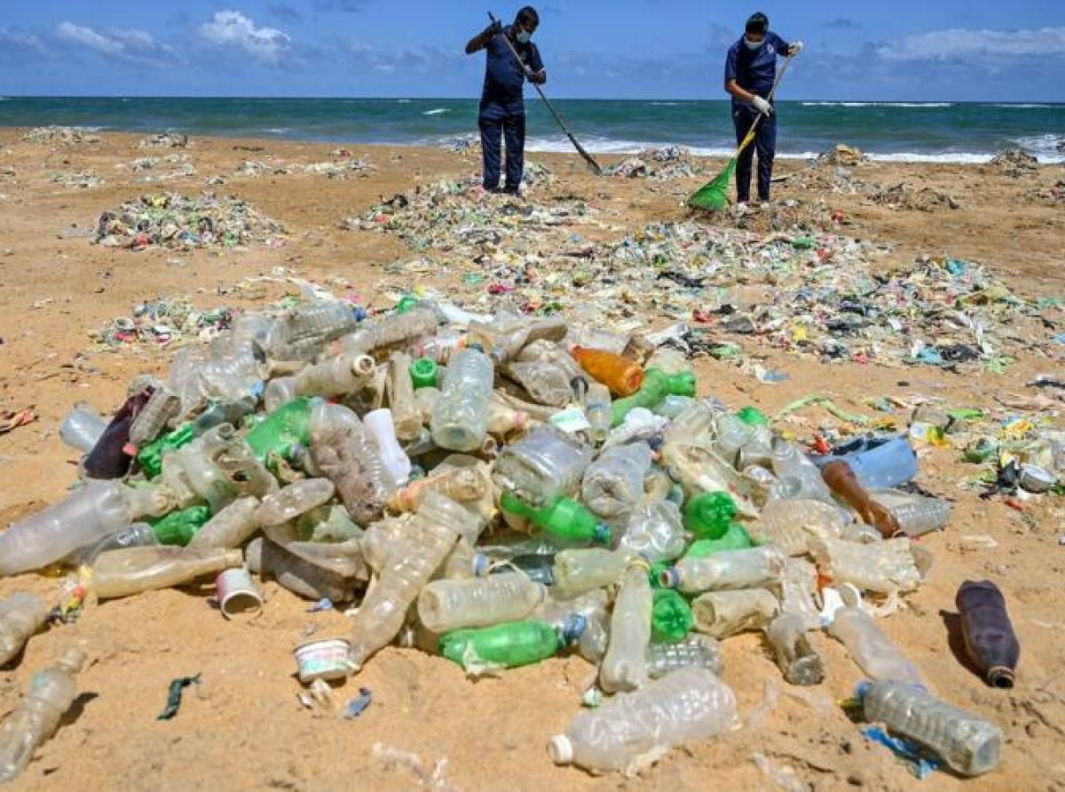 Svako od nas mjesečno pojede i udahne između gram i 15 grama plastike