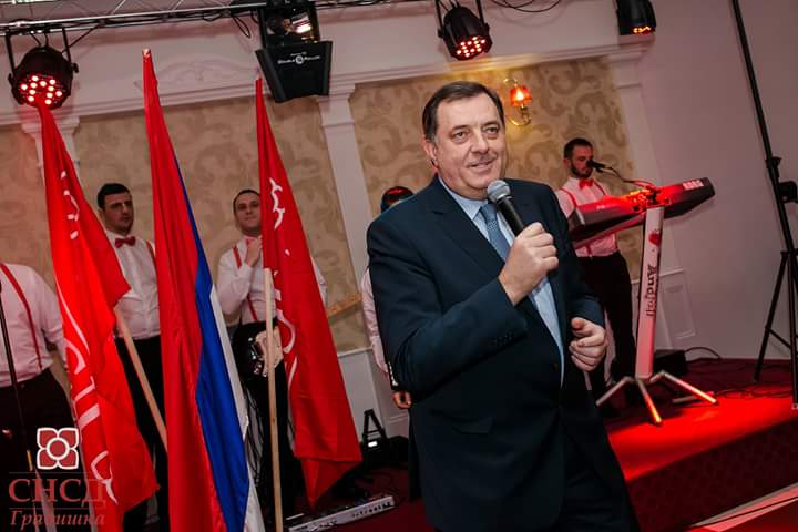 Dodik takxi bar SNSD