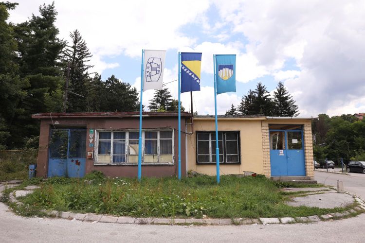 Zrak ispred