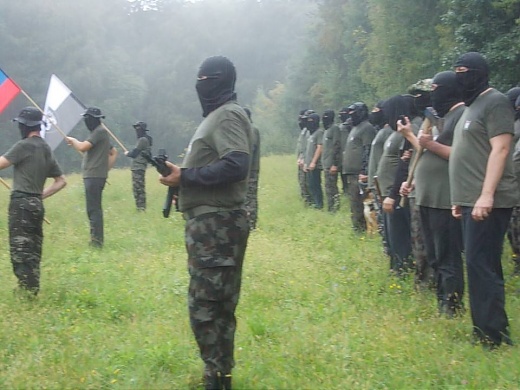 paravojska1