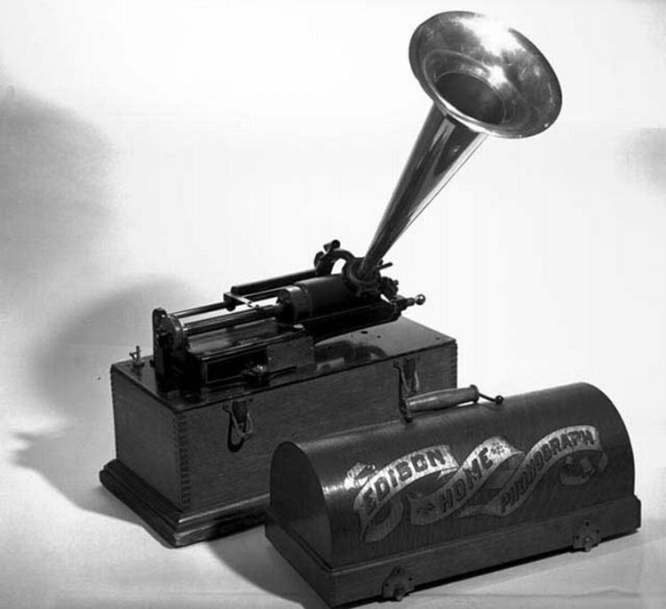 Phonograph 300x2742x