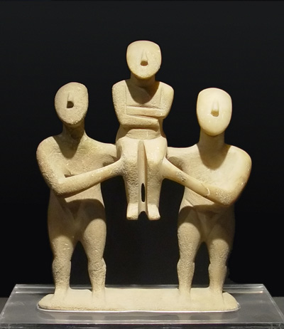 Kikladske figure nekanonski prikaz