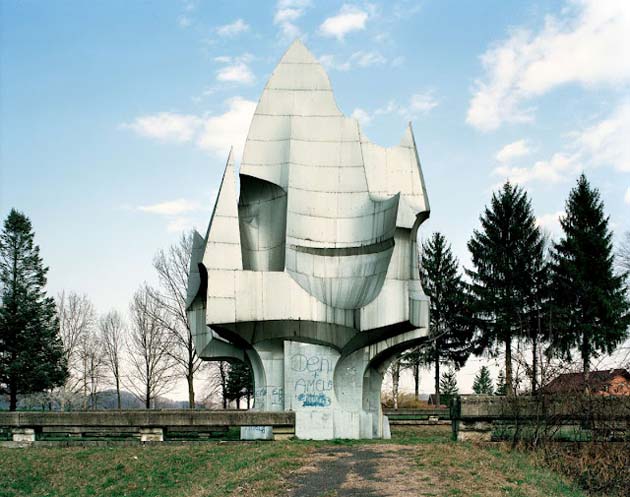 Sanski Most spomenik