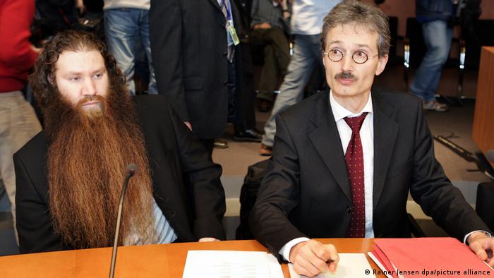 Murata Kurnaza ispituje Istražni komitet BND u prisustvu Bernharda Dokea