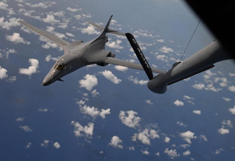 NATO bombarder
