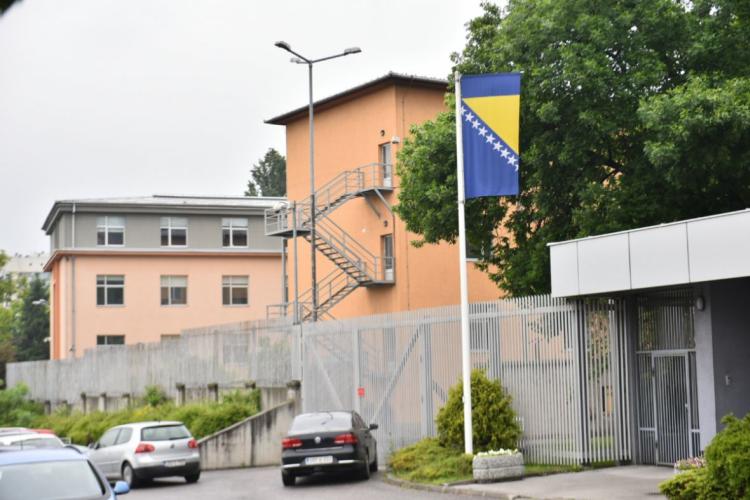 TuzilastvoBHutaja