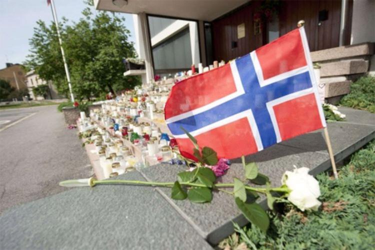 napad norveska zastava