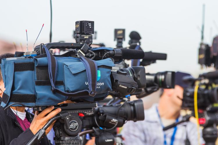 press novinari kamera foto Matt C xDtiCFu Z3s unsplash