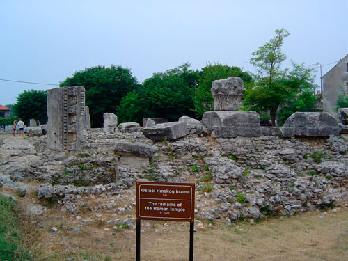 aenona ostaci rimskog hrama