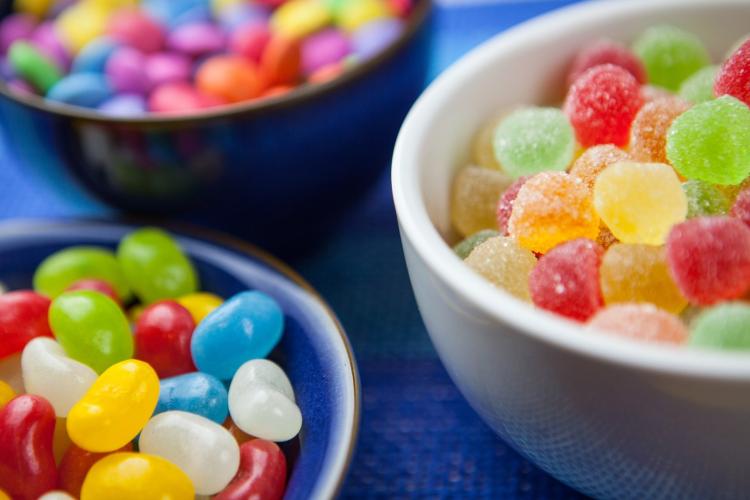candy 2644168 1920