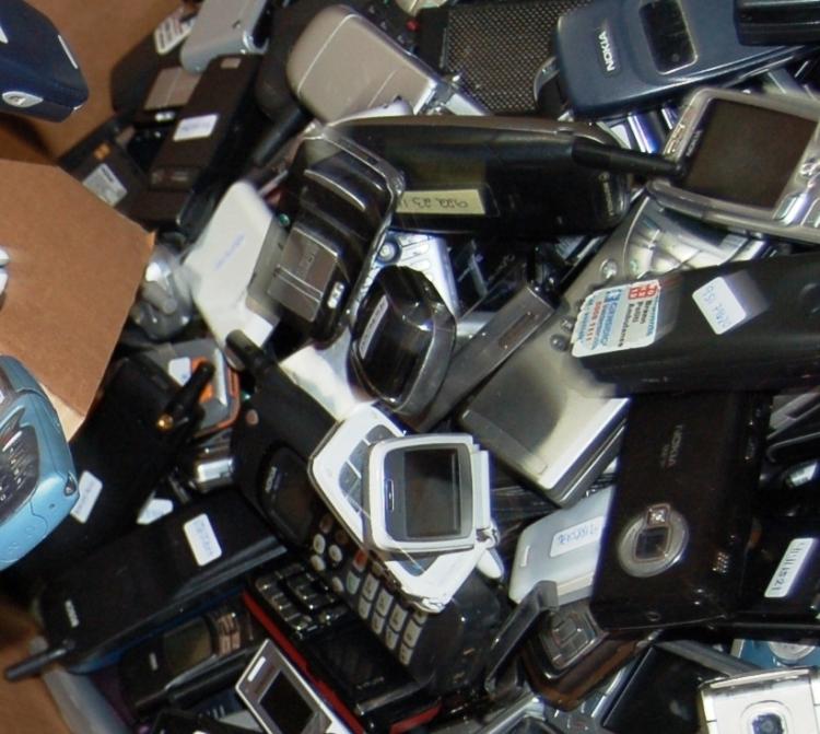 6telefoni stari otpad