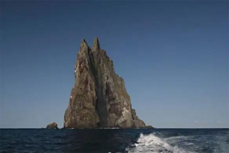 kameni toranj