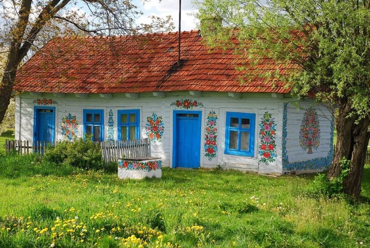 zalipie poland painted village flowers 30
